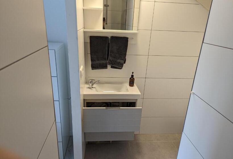 اتاق استاندارد, Ground Floor Studio & 2 Bikes