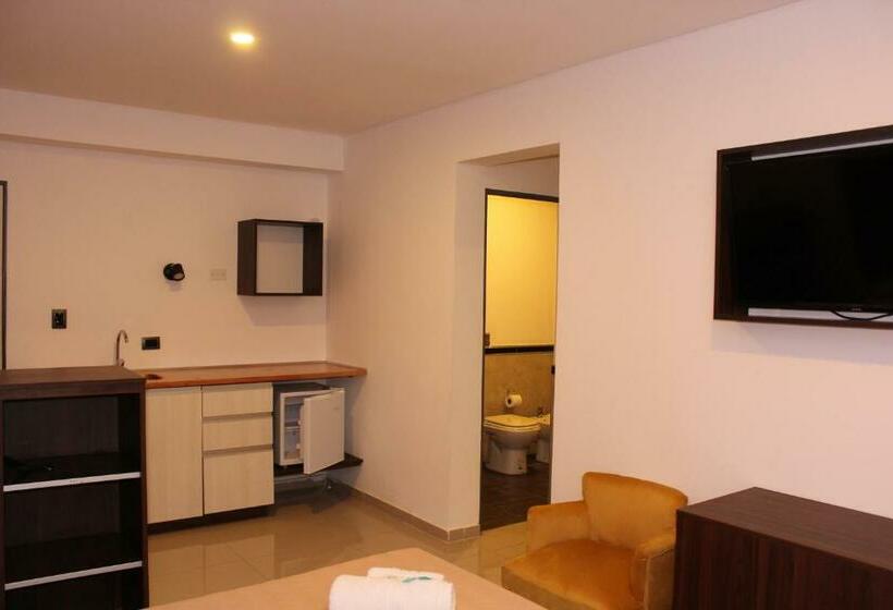 اتاق کلاسیک چهارنفره, Golden Ross Resort & Spa