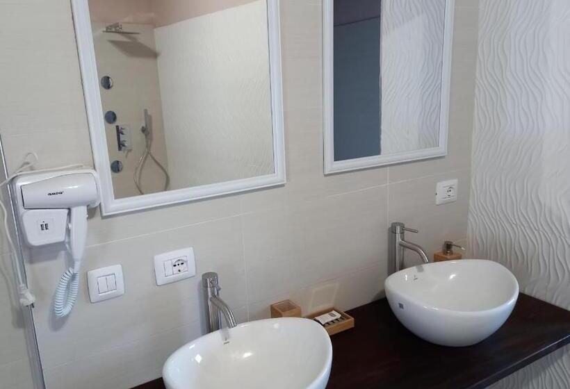 豪华房间, Borc San Pieri