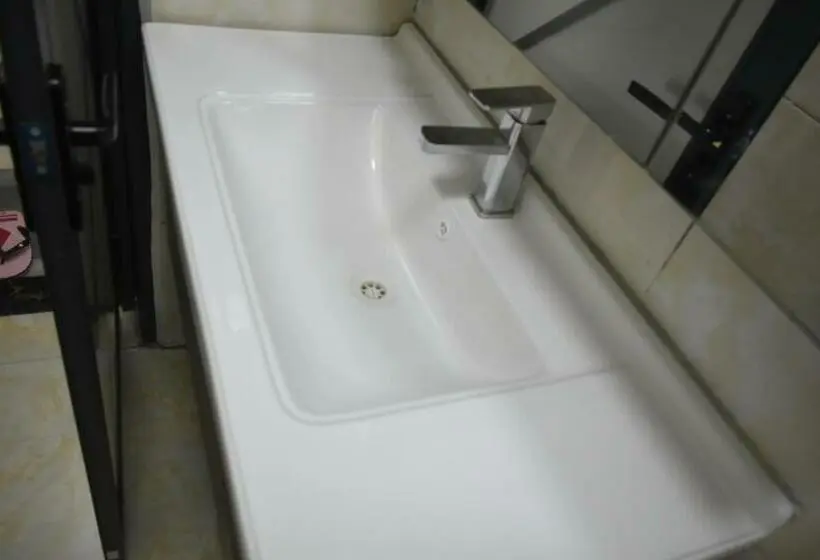 اتاق لوکس, Bwami Dubai Hotel Kasulu