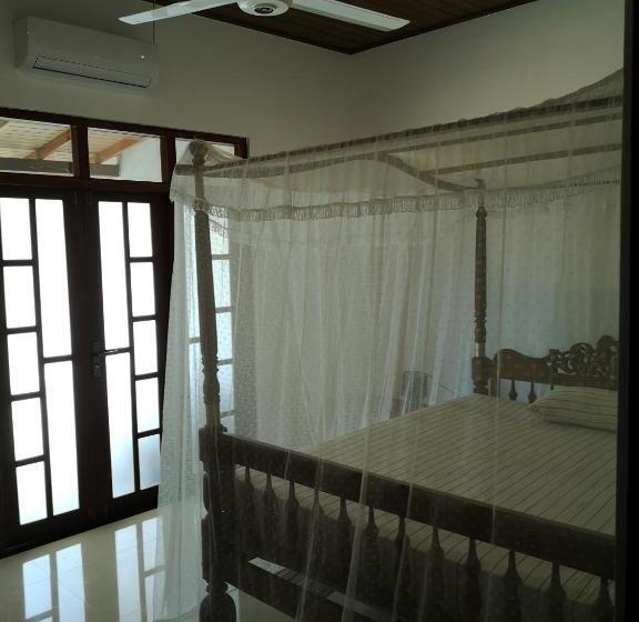 Quarto Estandar, Jeeva Villa