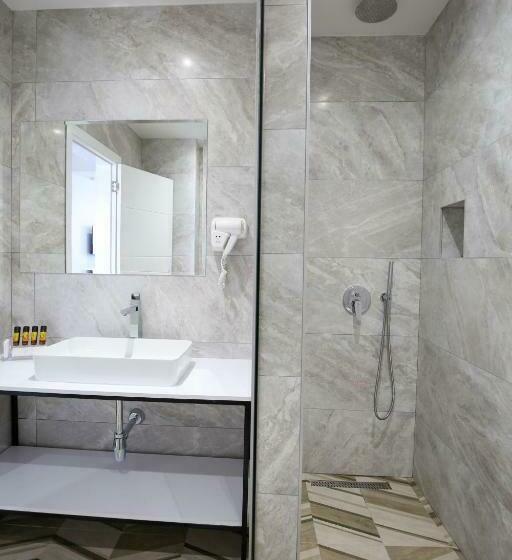 חדר סופריור לשלושה עם נוף לים, Sea & Sand