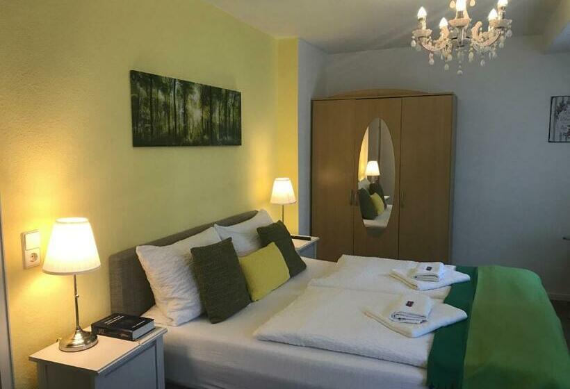 Quarto Estandar, Berggasthof Schwarzwaldperle