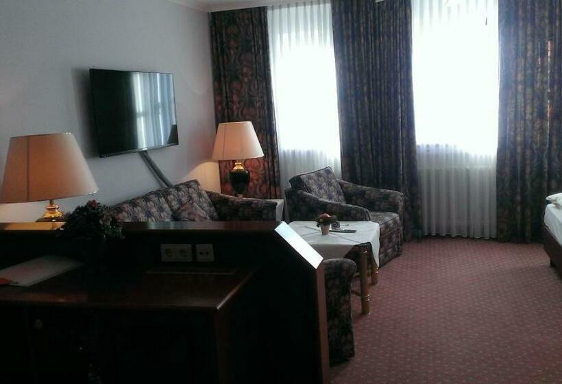 Полулюкс, Restaurant Schwanen