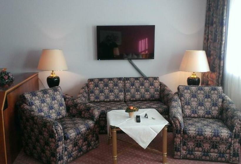 Полулюкс, Restaurant Schwanen