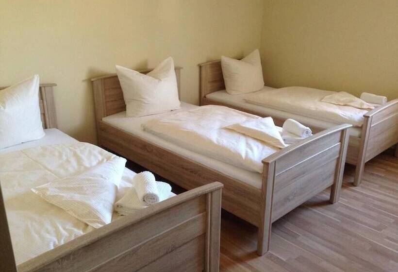 اتاق استاندارد, A8 Lukas