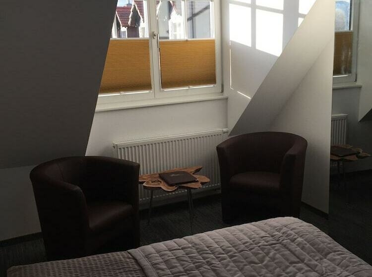 スタンダードルーム, Alter Winzerhof Weisenheim Am Berg E.k