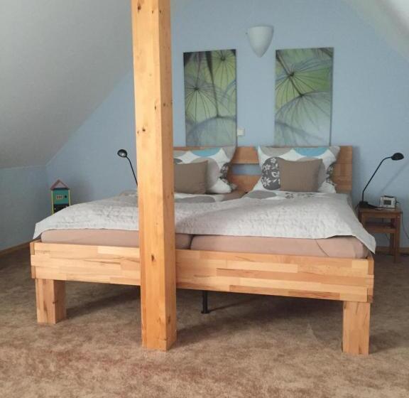 スタンダードトリプルルーム, Alter Winzerhof Weisenheim Am Berg E.k