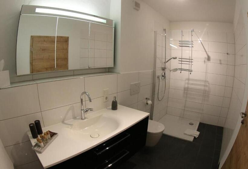 ジュニアスイート, Alter Winzerhof Weisenheim Am Berg E.k