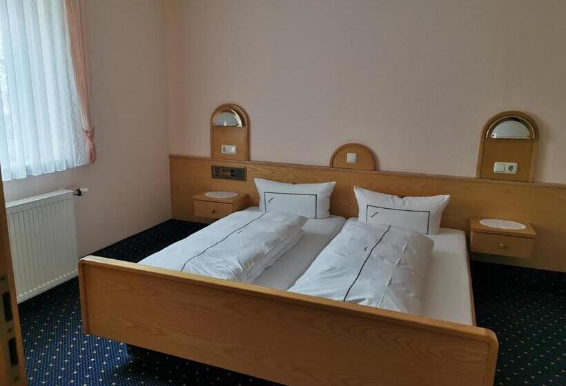 带1个卧室的带阳台的公寓, Ebner