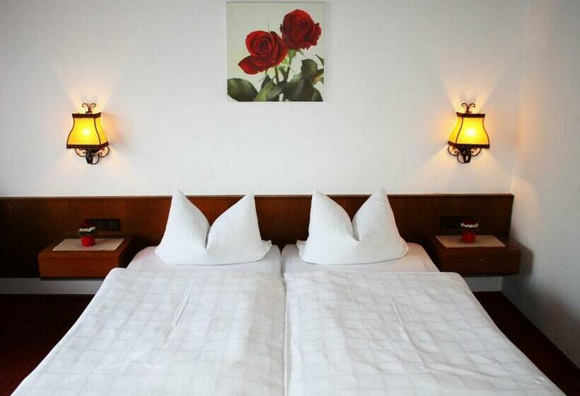 Номер Стандарт, Gasthof Hotel Schwarzes Roß