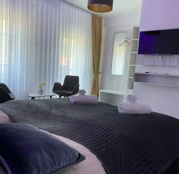 Standard Room with Balcony, Heidepension Bispingen