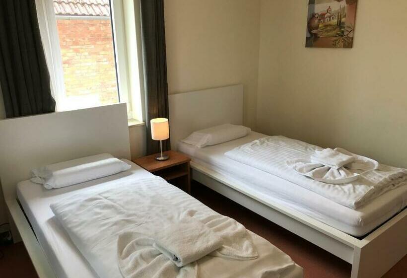 Номер Economy, Hennies Hannover Sehnde