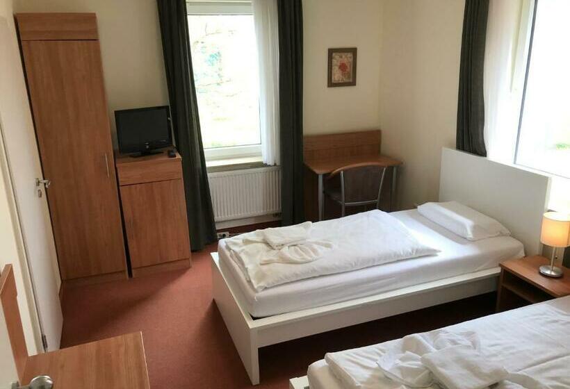 Номер Economy, Hennies Hannover Sehnde