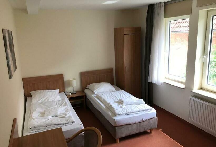 Номер Economy, Hennies Hannover Sehnde