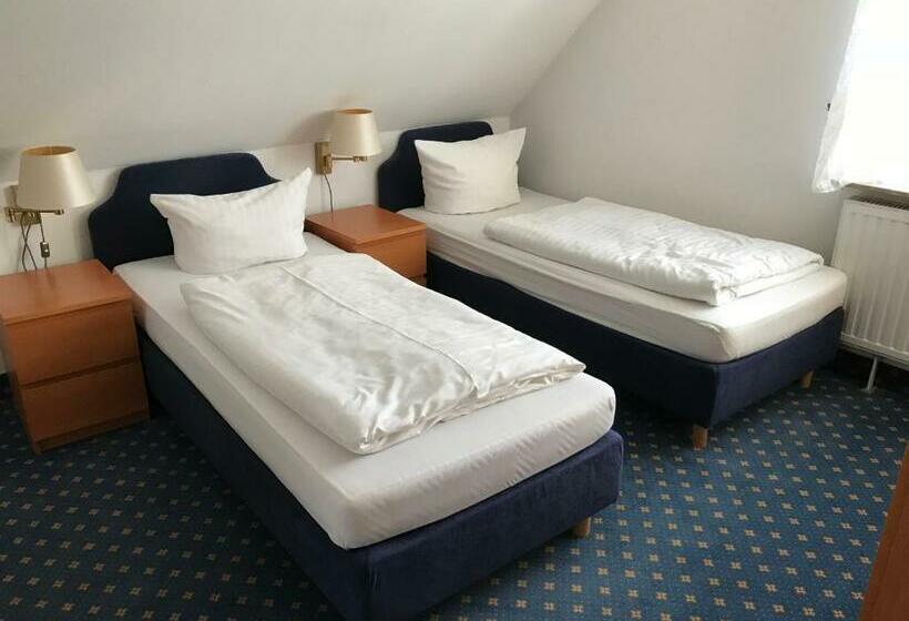 Номер Economy, Hennies Hannover Sehnde