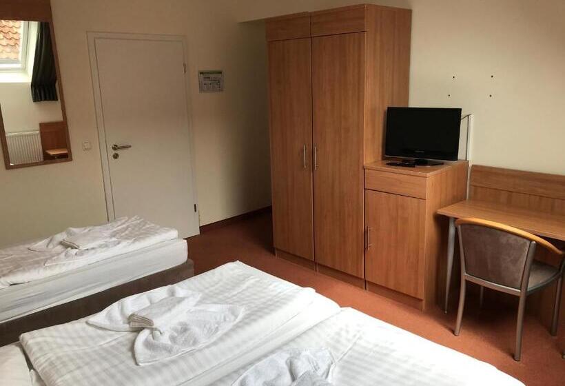 Номер Стандарт Трехместный, Hennies Hannover Sehnde