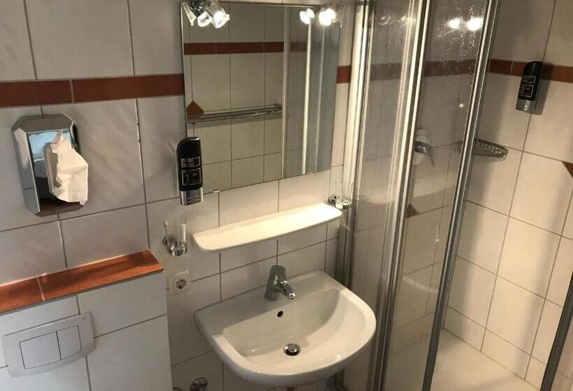 Номер Стандарт Трехместный, Hennies Hannover Sehnde