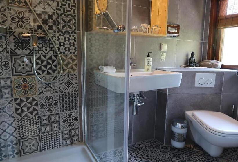 סוויטה, Lodge Seaside Boutique