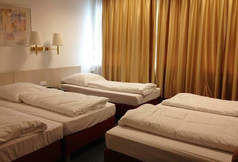 Семейный Номер, New Fair Munich Messe