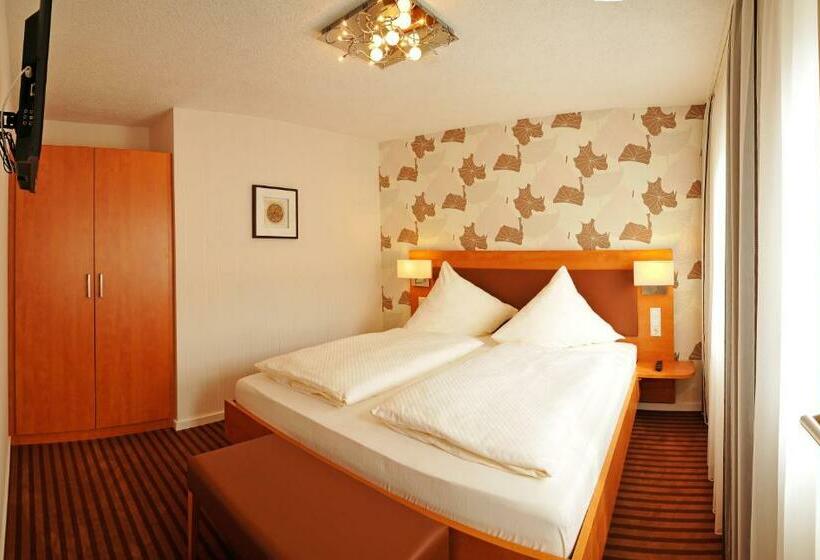 １ベッドルームアパートメント, Nothwang