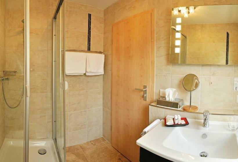 １ベッドルームアパートメント, Nothwang