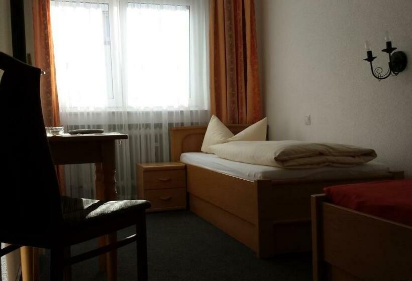 스탠다드 룸, Zur Kripp