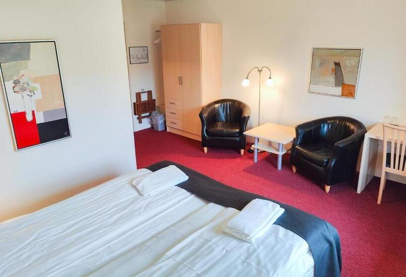 חדר סטנדרט, Rønnes