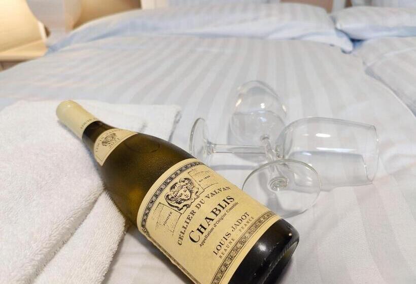 סוויטה, Rønnes