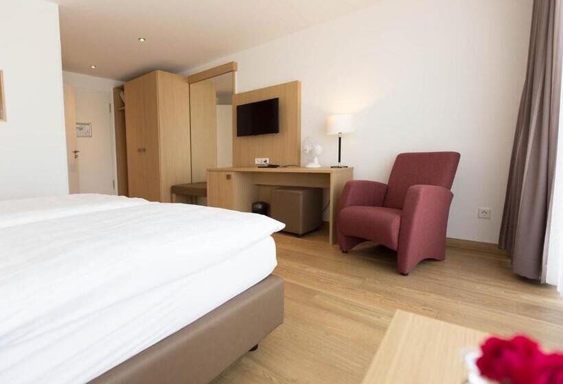 발코니 수피리어 룸, Seepark Garni