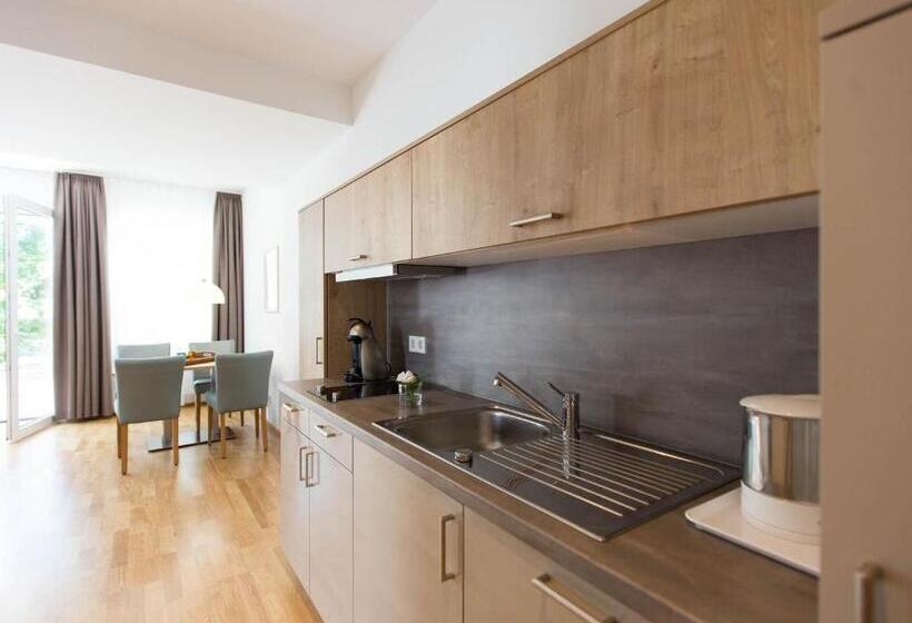 1 Bedroom Apartment Lake View, Seepark Garni