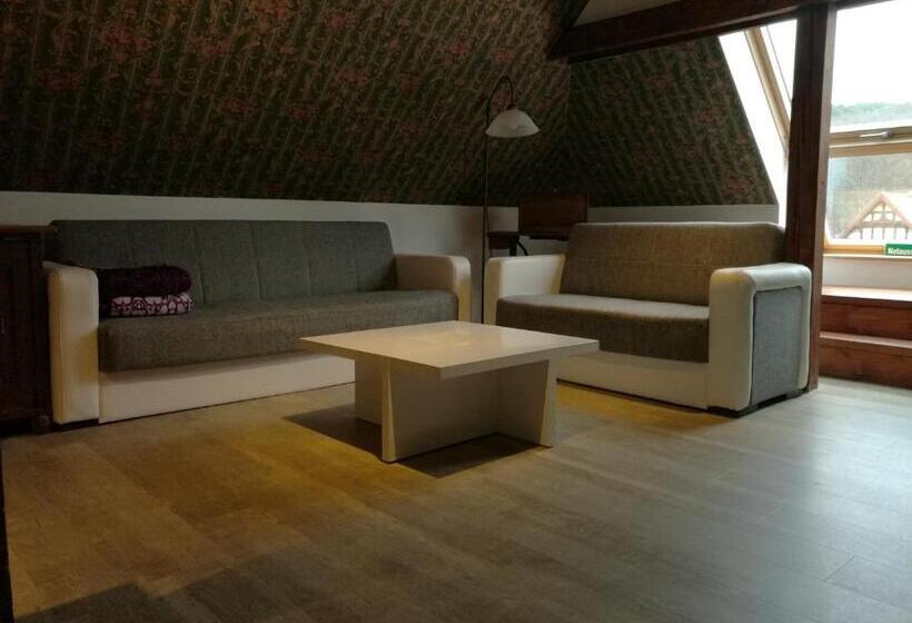 דירת חדר, Villa Alice