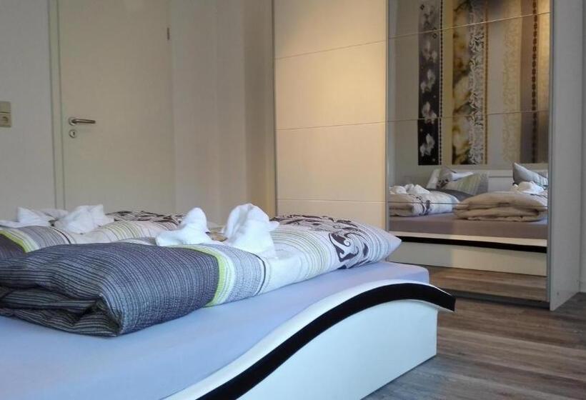 דירת חדר, Villa Alice