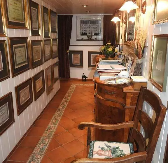 スタンダードルーム, Villa Bomberg