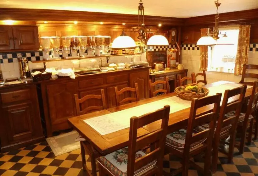 スタンダードルーム, Villa Bomberg