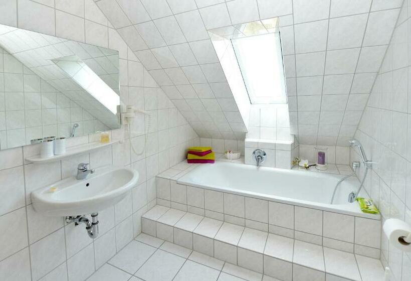 Номер Комфорт, Rhön Hotel Sonnenhof Restaurant & Café