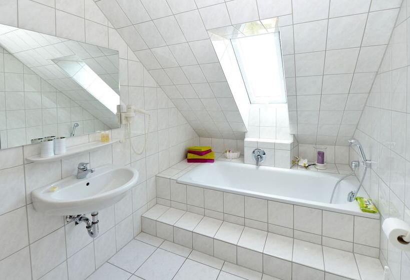 Номер Комфорт, Rhön Hotel Sonnenhof Restaurant & Café