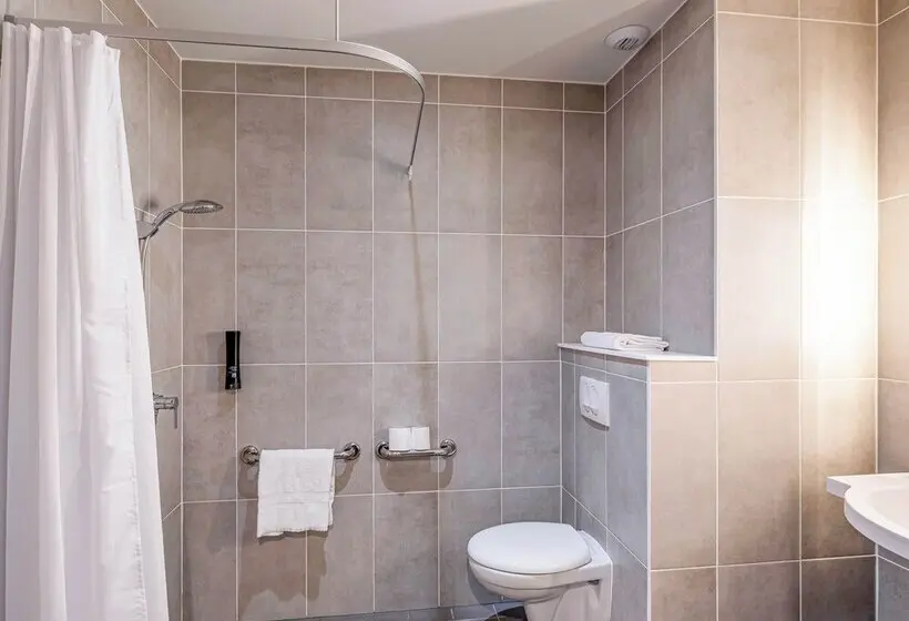 身障者適用スタンダードルーム, B&b Hotel Bordeaux Saint André De Cubzac