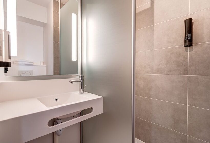 スタンダード４人部屋, B&b Hotel Bordeaux Saint André De Cubzac