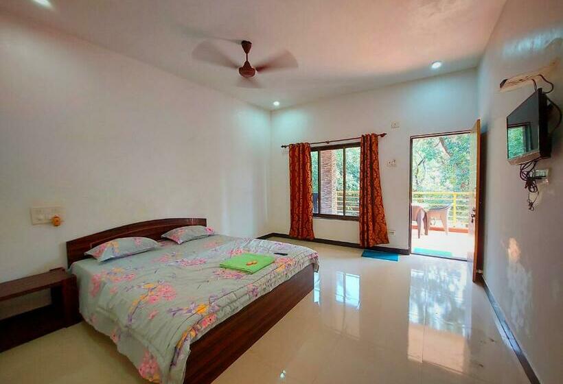 Quarto Deluxe, Bhutnath