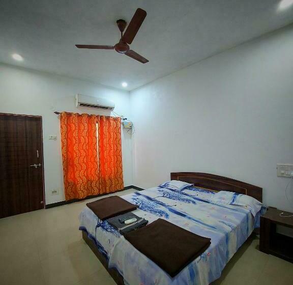 Quarto Deluxe, Bhutnath