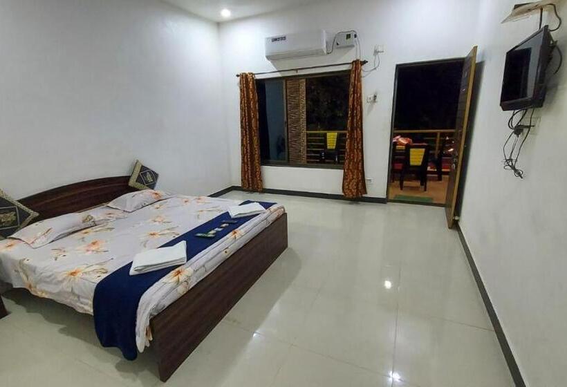 Quarto Deluxe, Bhutnath