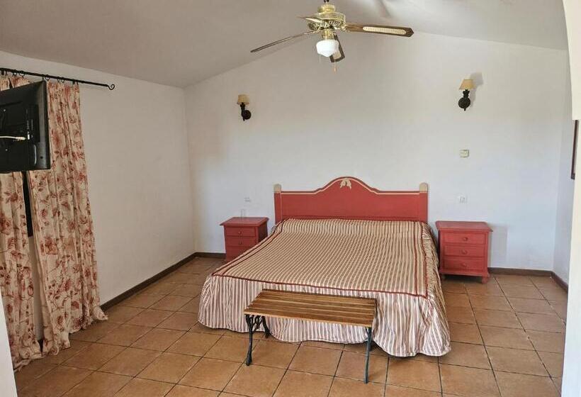 اتاق خانوادگی با سرویس بهداشتی مشترک, Rural Portilla De Monfragüe