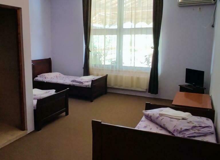 Номер Стандарт Трехместный, Motel Azur Km36