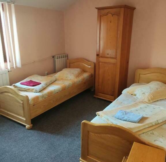 חדר אקונומי, Motel Azur Km36