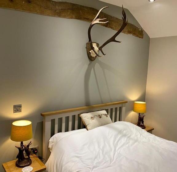 غرفة قياسية, ‘the Retreat” At The Rose @ Crown