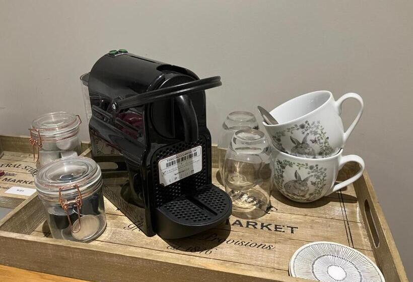 غرفة ديلوكس سرير كينج, ‘the Retreat” At The Rose @ Crown