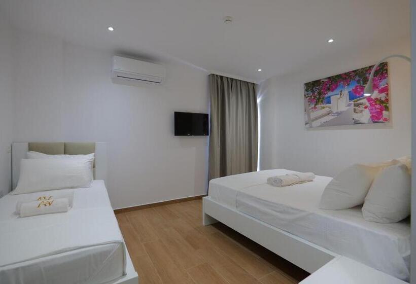 اتاق سه نفره سوپریور با چشم‌انداز دریا, Adora S View