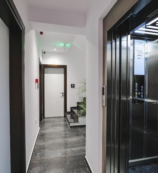 Triple Room Sea View, Adora S View