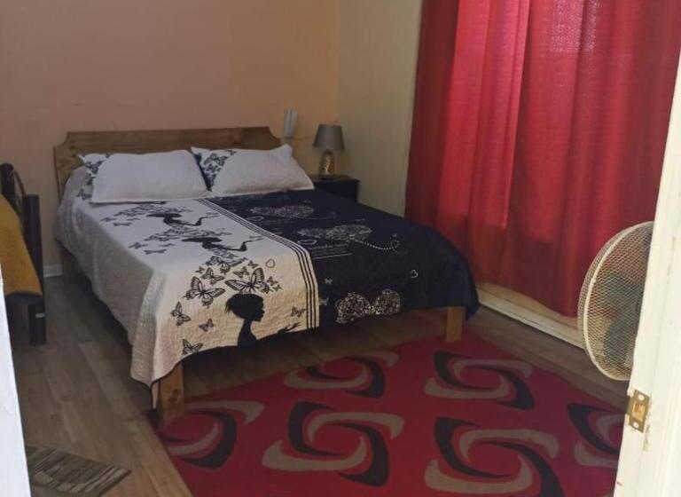 غرفة قياسية ثلاثية, Arauco Ovalle